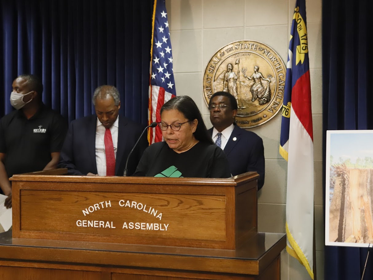 donna chavis where is governor cooper