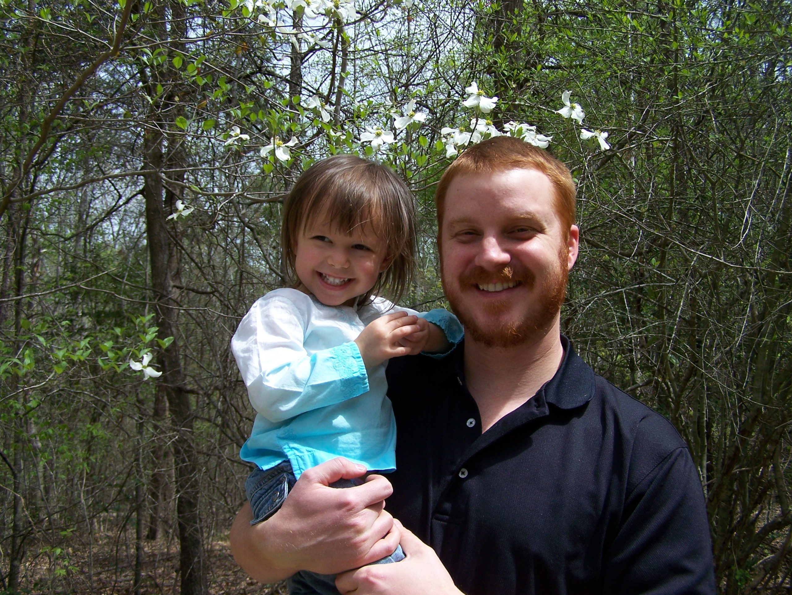 Neville and Alina cheer for Dogwood Alliance